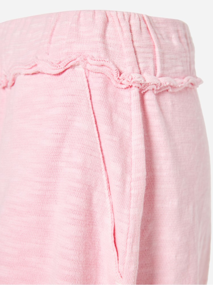 9820b599-604f-4216-a12d-b4b15d5e6b04-750x1000